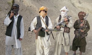 Taliban-militants-in-Helm-011