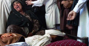 an-afghan-woman-cries-over-the-dead-body