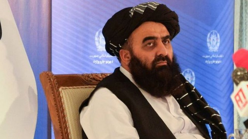 د طالبانو حکومت بهرنیو چارو سرپرست وزیر ملا امیر خان متقي وايي، هرڅه به د خپلو خلکو له غوښتنو سره سم ترسره کوي.