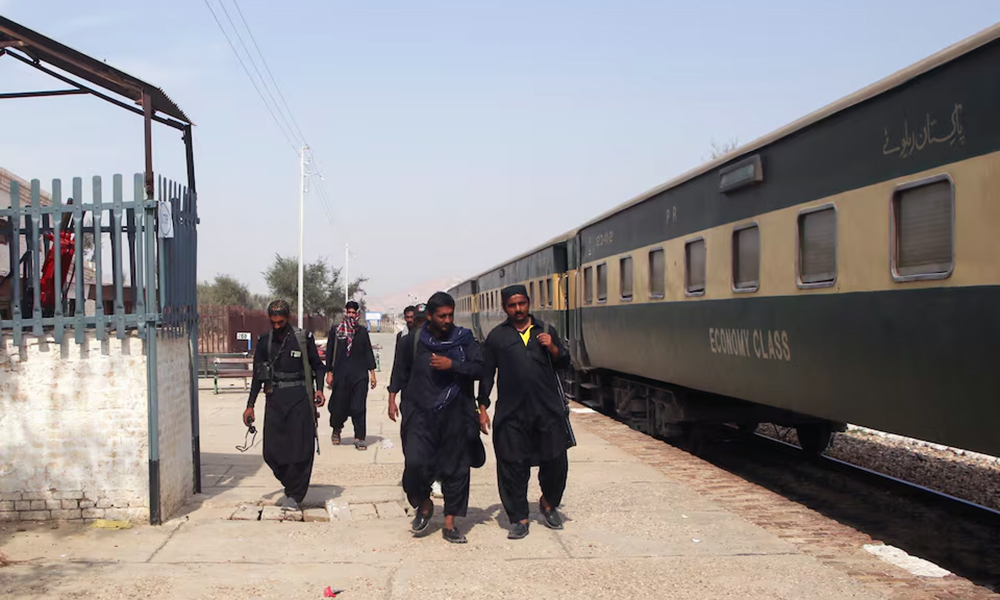 pakistan train hijack